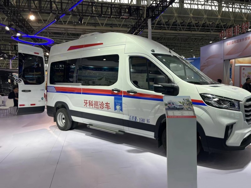 天洋920口腔服務(wù)車 牙科篩查診療車